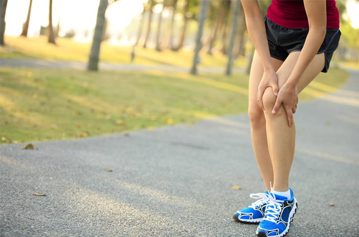 4 Olahraga yang Aman untuk Penderita Nyeri Sendi Lutut